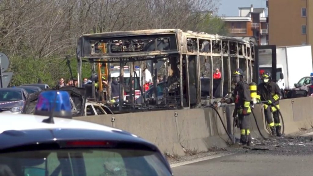 chauffeur-italien-senegalais-sequestre-51-enfants-brule-bus