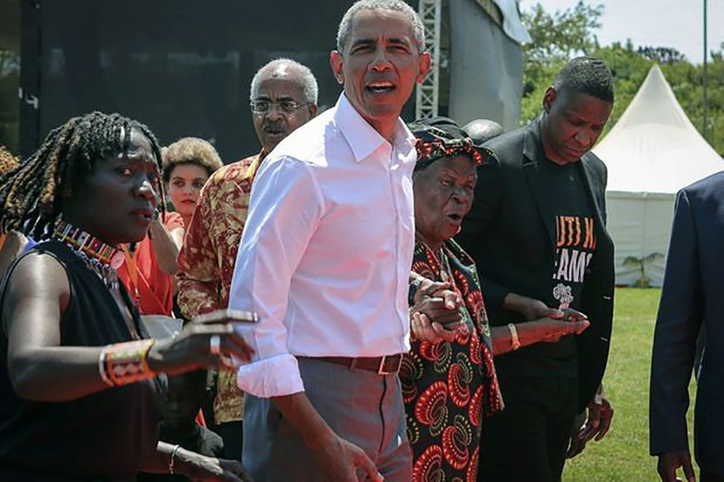 Barack Obama salue la mémoire de Sarah, sa "mamie" kényane