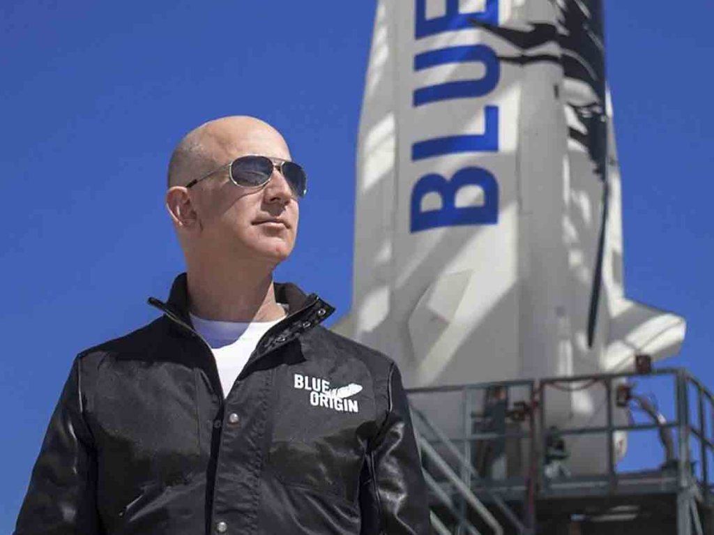 Jeff Bezos participera au 1er voyage de tourisme spatial le 20 juillet