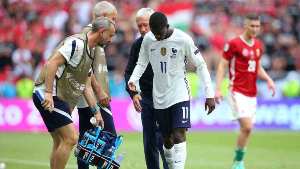 FC Barcelone: Dembélé, opéré avec succès, sera absent quatre mois