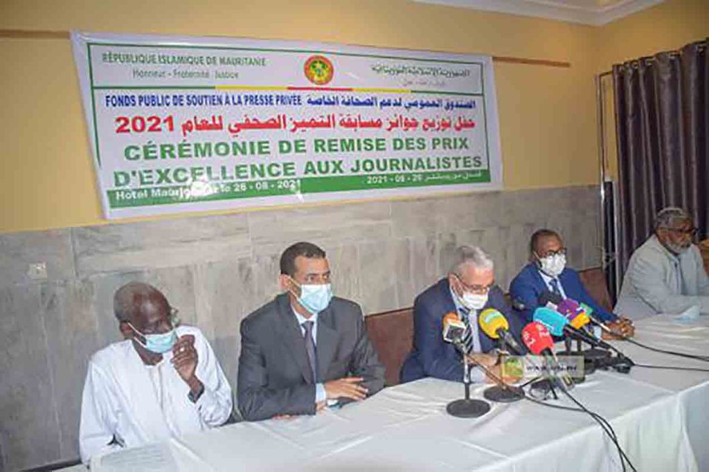 Remise des prix d'excellence aux journalistes pour l'année 2021
