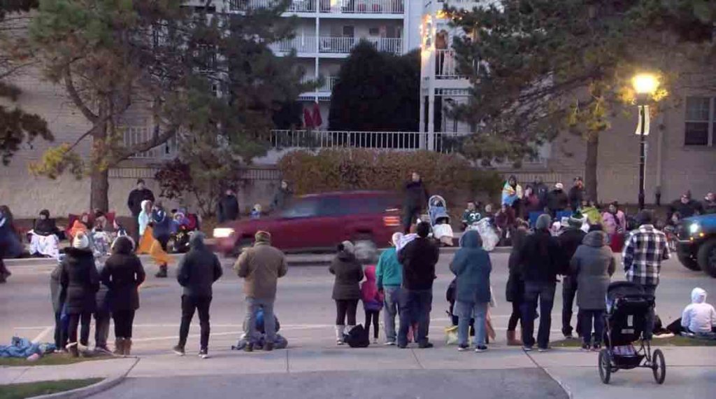 Waukesha aux États-Unis, une parade de Noël percutée par une voiture