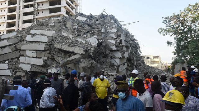 Nigéria: effondrement d'un immeuble en construction de 25 étages, 4 morts et des ouvriers sous les décombres