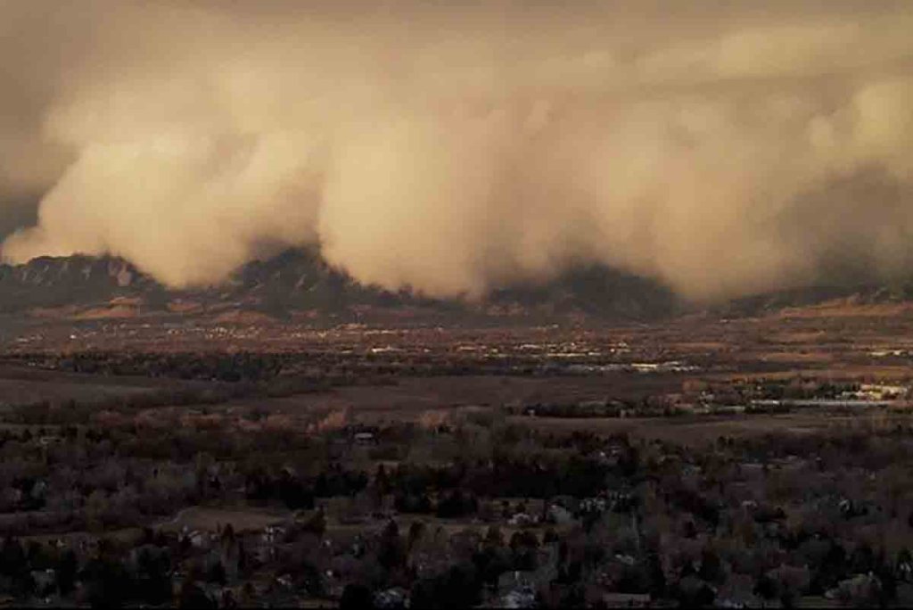 Après les tornades aux États-Unis, des tempêtes de poussière