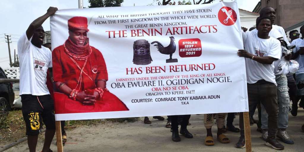 Le Nigeria célèbre la restitution de deux trésors en bronze de Benin City