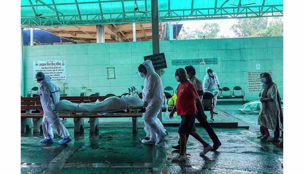 Inde: Une femme déclarée morte du Coronavirus se réveille quelques instants avant sa crémation