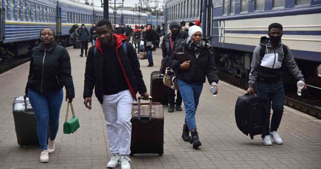 Ukraine: comment ces pays d'Afrique tentent d'aider leurs ressortissants à fuir