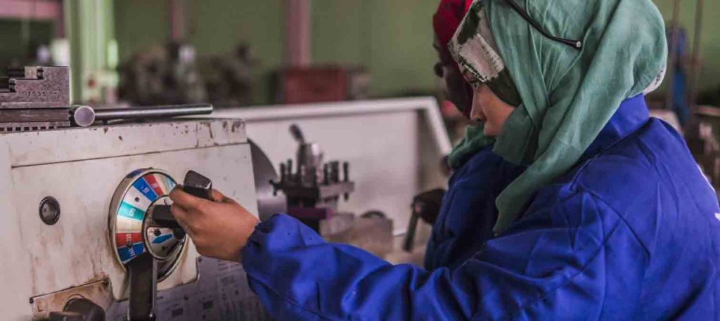 Visite des Centres de promotion féminine et de formation professionnelle par le wali d'Adrar