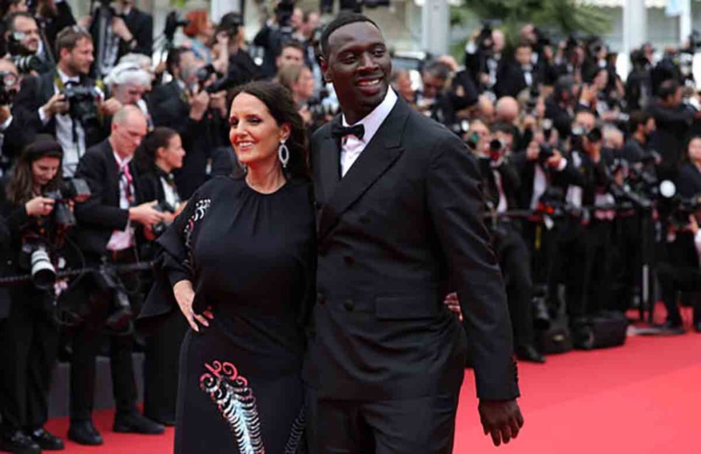Festival de Cannes, Omar Sy en fan de Tom Cruise sur le tapis rouge