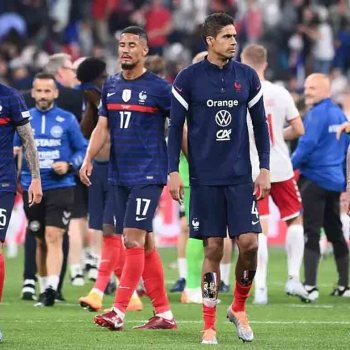 Football : l'équipe de France battu à domicile par le Danemark