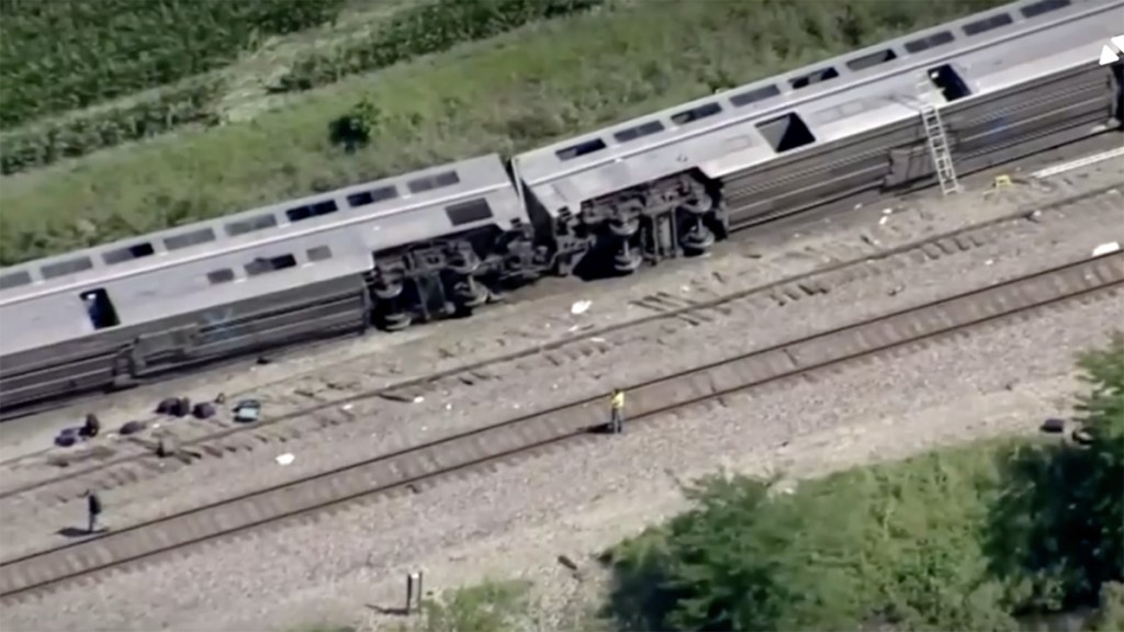 États-Unis : au moins trois morts et des dizaines de blessés dans le déraillement d'un train