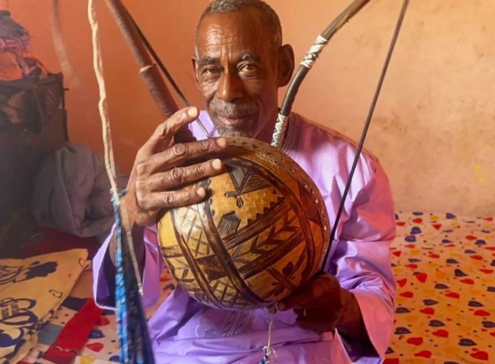 Soulèye Malick Sow, de technicien de l’aviation à maître du violon