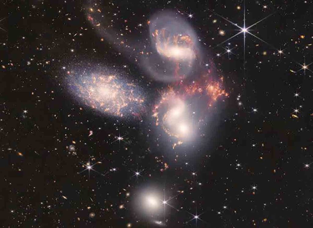 Les images du télescope James Webb décryptées par une astrophysicienne